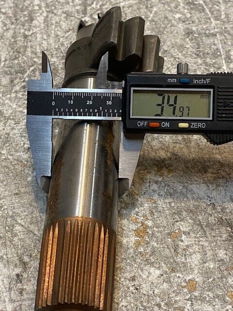 Double Steering Sector Pitman Shaft 8-3/4" Long 22mm Thread 32-Spline 35mm OD