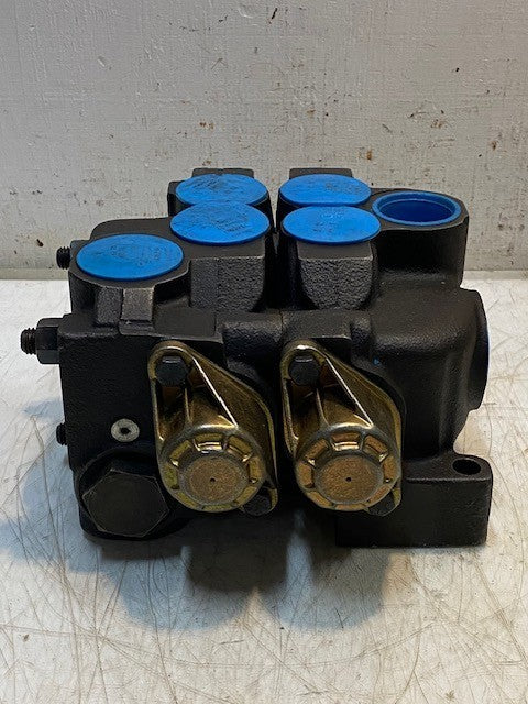 Hydraulic Forklift Directional Control Valve 916820, K1097SDH, 2343026, 2489435