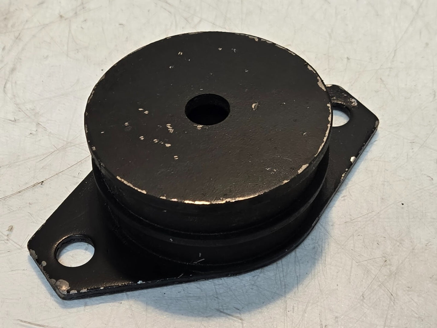 Engine Mount 060735061 for Mohawk | 40-50 | 3.75" Diameter | 6.25" Wide Flange