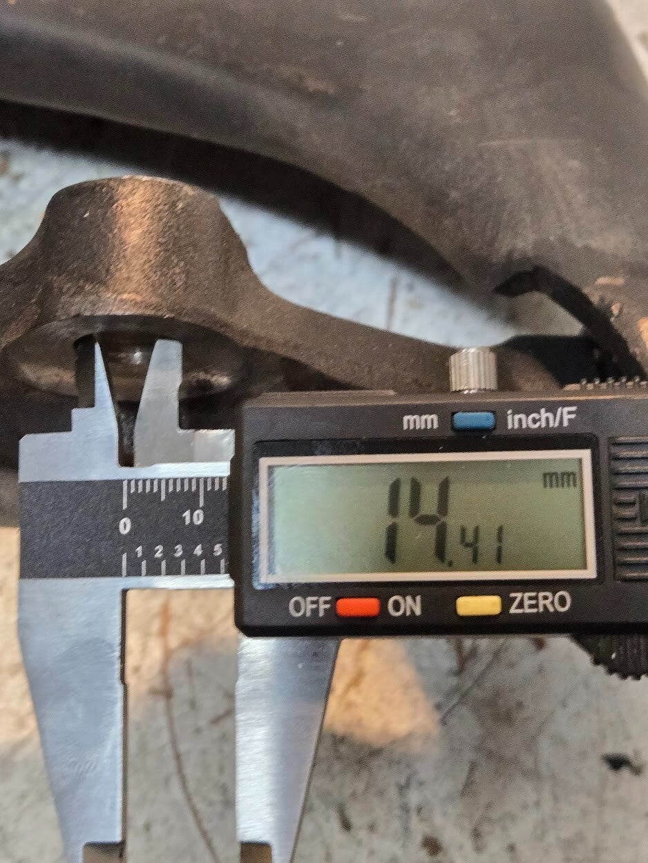 Lower Front Passenger Side Suspension Control Arm 337516 for GM 45D3261 | 14 BO1