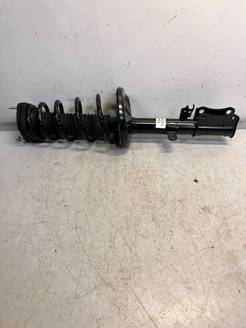 Front Strut And Spring Assemblies Driver And Passenger Side 104132450 | 10513250