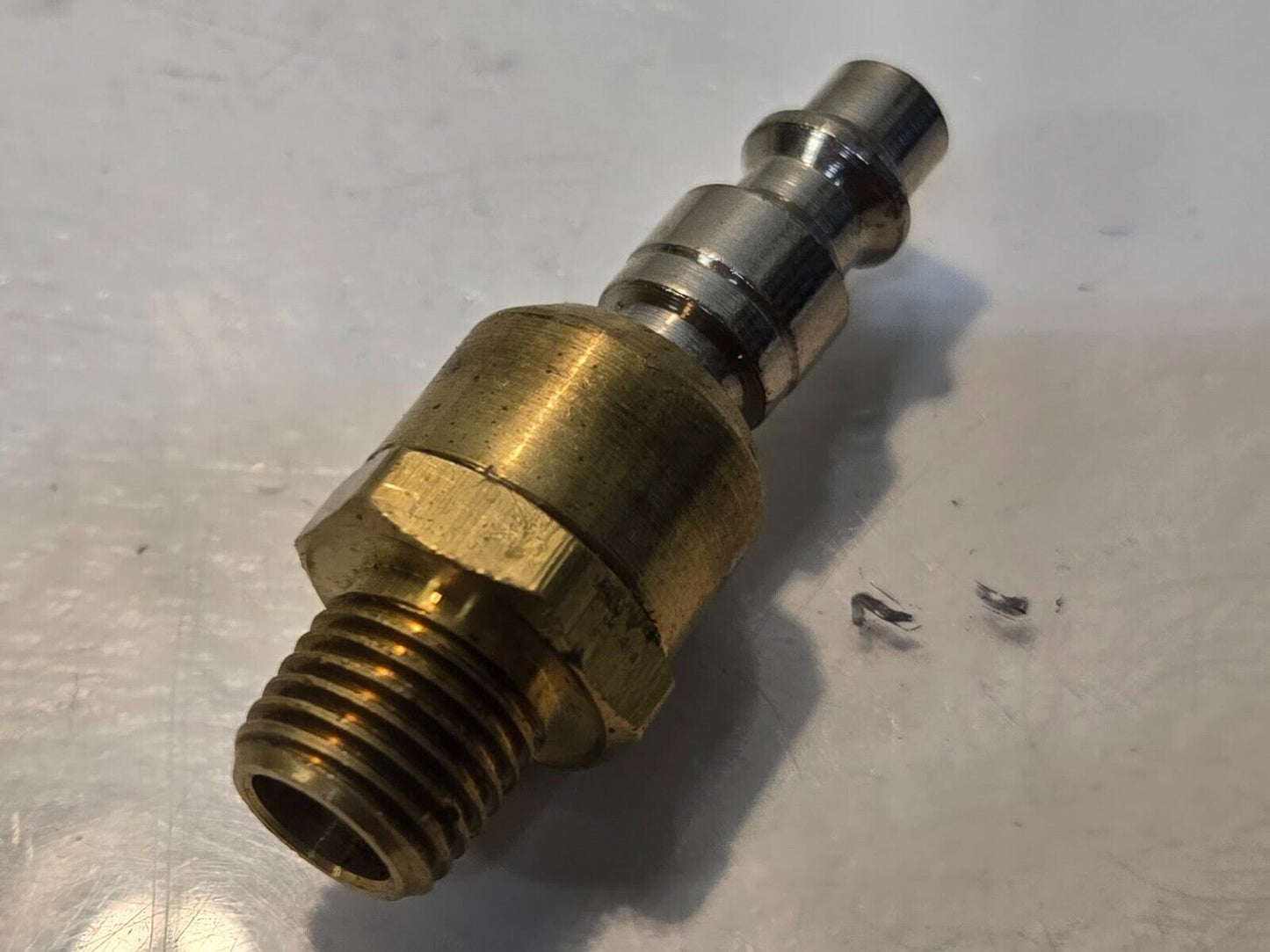 18 Quantity of Ball Swivel Air Fittings 1741 1/4" Male NPTF x 1/4" Body (18 Qty)