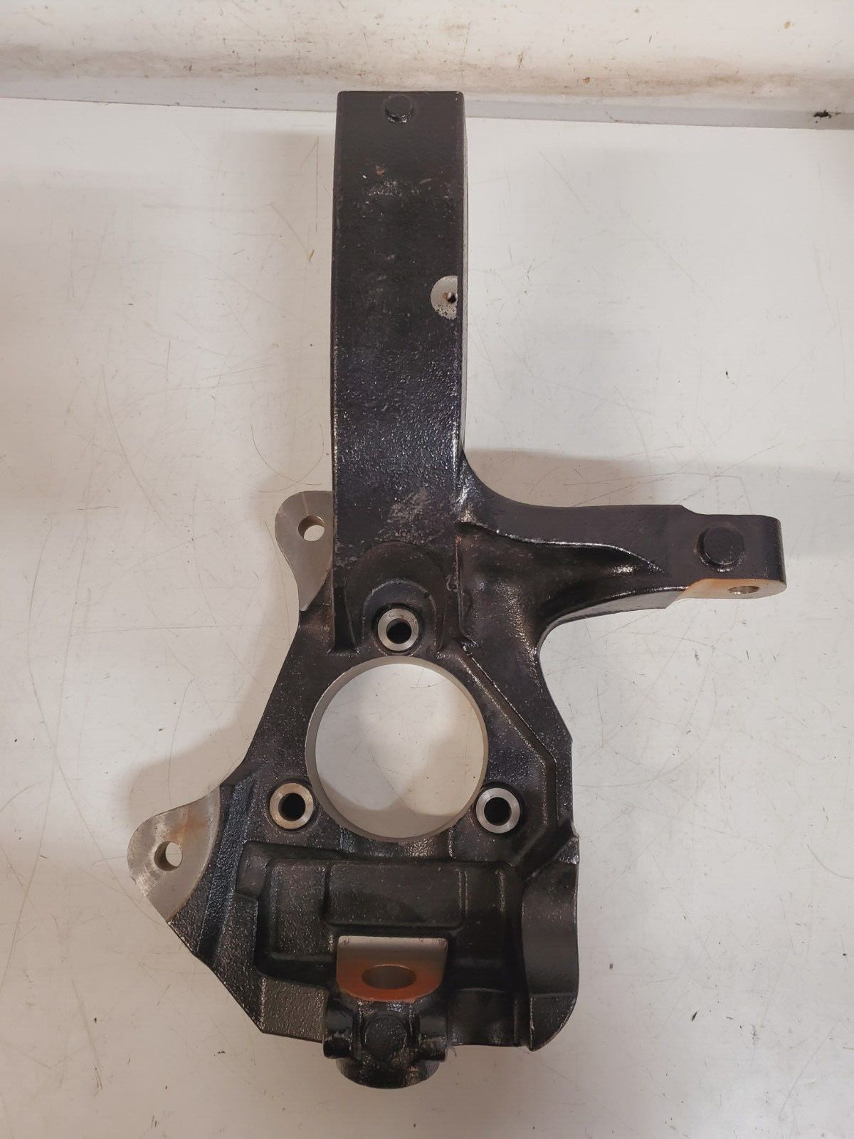 Front Knuckle Left 176720B LH AM | 121213