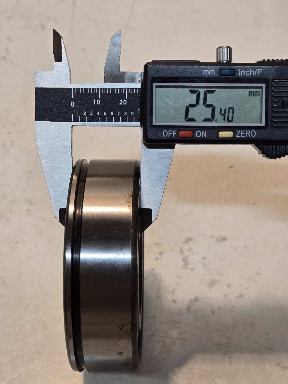 LBC Cylindrical Roller Bearing 4302712 | 83 mm OD x 38 mm Bore x 25.4 mm Thick