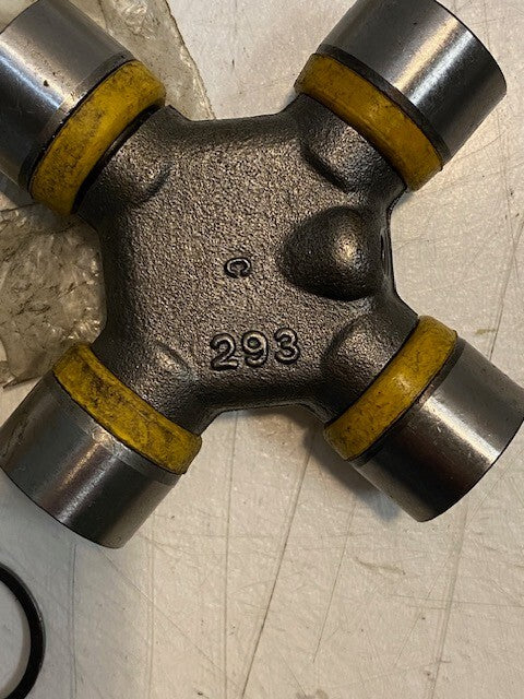 Bronco GS133 | 293 Universal Joint 3-5/8" Wide 27mm Ends