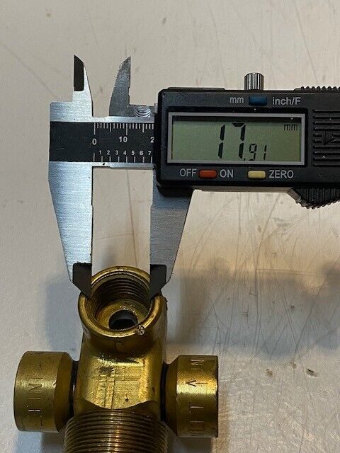 Delta Transfer Valve 5-1/2" L 2-3/8" W 31mm Shaft 18mm Bore