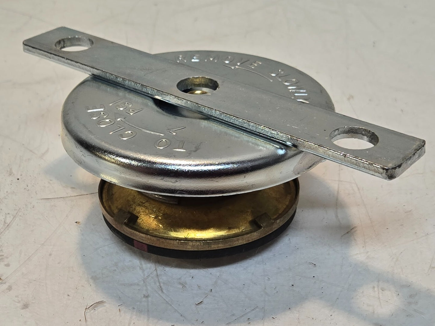 2 Quantity of Water Caps 7 Psi 4" OD for Electromotive 1-09087281 (2 Quantity)