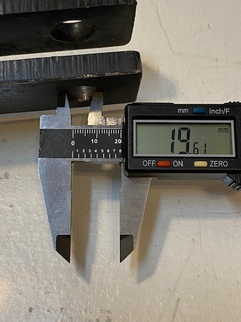 Hydraulic Cylinder 20" Long 85mm OD 22mm Bore 16mm Hole 20mm Hole