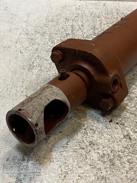 Hydraulic Cylinder 300499 24" Long 5" Wide 46mm Bore