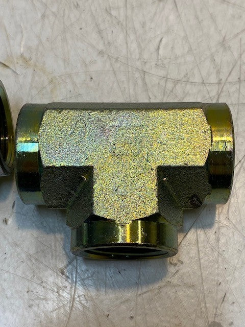 2 Quantity of Hydraulic Tee Pipe Fittings 16 | 29mm Bore 3-1/8" L (2 Quantity)