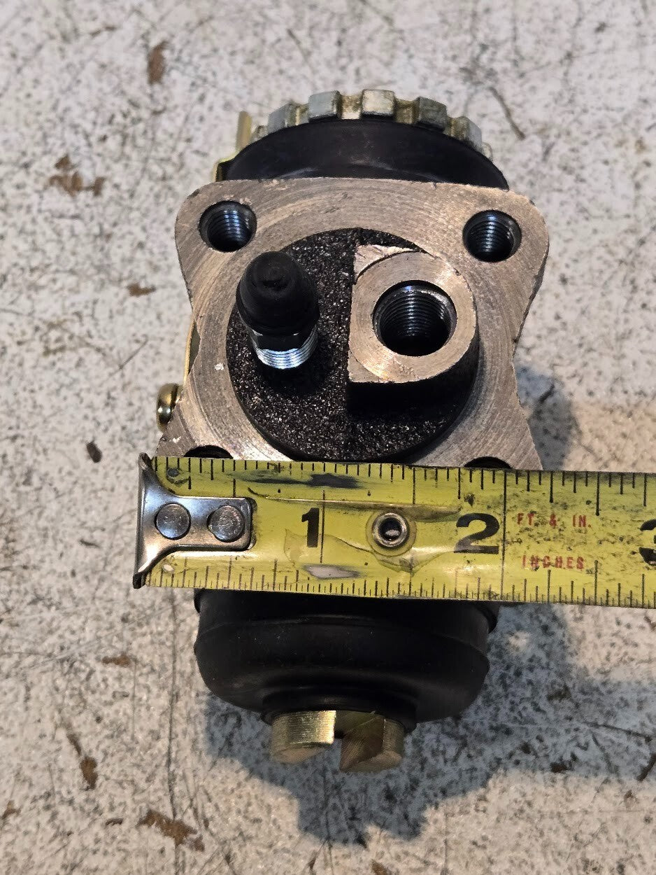 2 Quantity of Rear Right Brake Cylinders for Toyota FJ (2 Quantity)