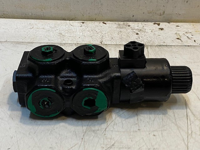 Walvoil Solenoid Selector/Diverter 7GH1520000 | P0429387 | 12A687026