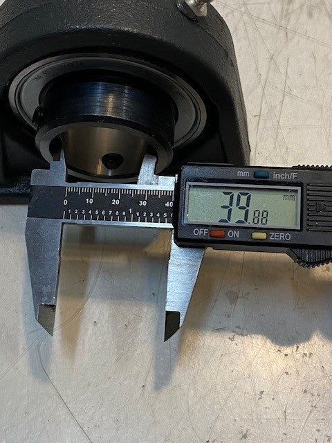 3 Quantity of INA Housing Flanges SHE-08-E w/Insert Bearings GAY-40-NPPB (3 Qty)