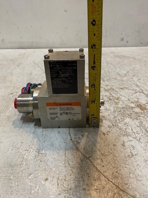 ITT Neo-Dyn Adjustable Differential Proof Switch 162R42C6BH 6-50Psi