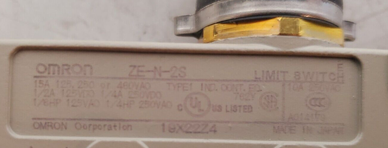 Omron Limit Switch ZE-N-2S | 6587 | 19X22Z4