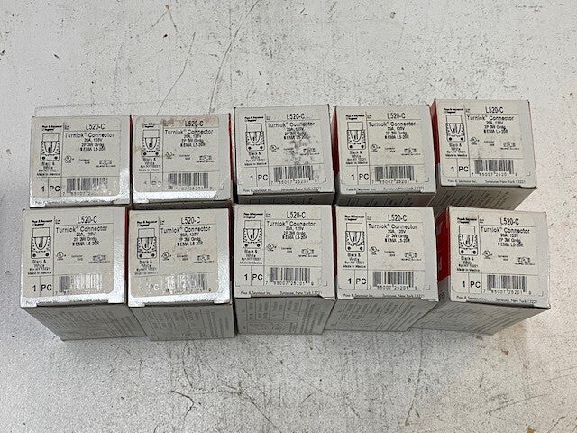 10 Qty of Pass & Seymour L520-C Turnlok Connectors 20A 125V 2P 3W (10 Qty)