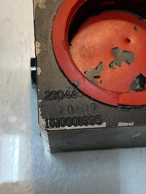 Manifold 2-7/8" W 2-7/8" L 2-7/8" H 2904400B | AD09K | 29044 | 1010001935