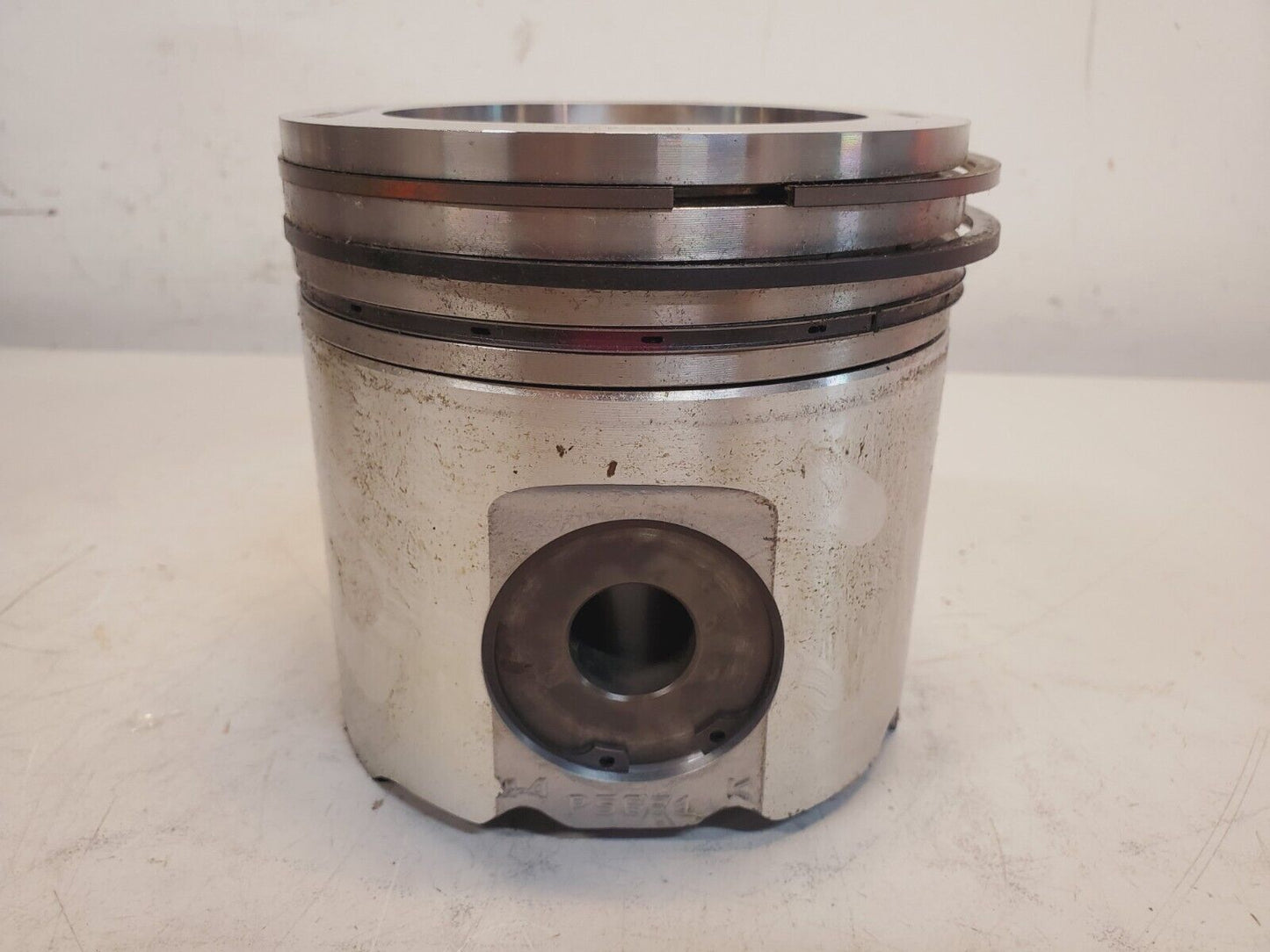 John Deere Piston w/ Rings & Cylinder R518451 | RE524324 | P5671 | P5682C00-02