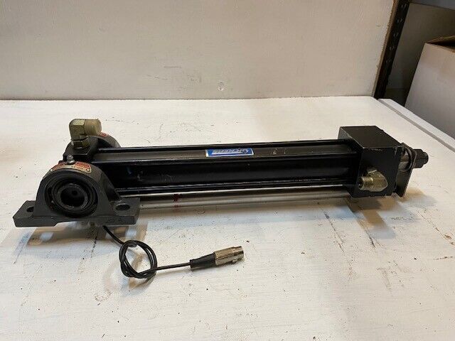 Vickers Hydraulic Cylinder 1.5/1.25X12 TGXXCAXX XNACA806 Penny & Giles 05750383