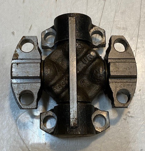 Universal Joint 6029 | 2C MECH | 3" Wide 9mm Bolt Holes