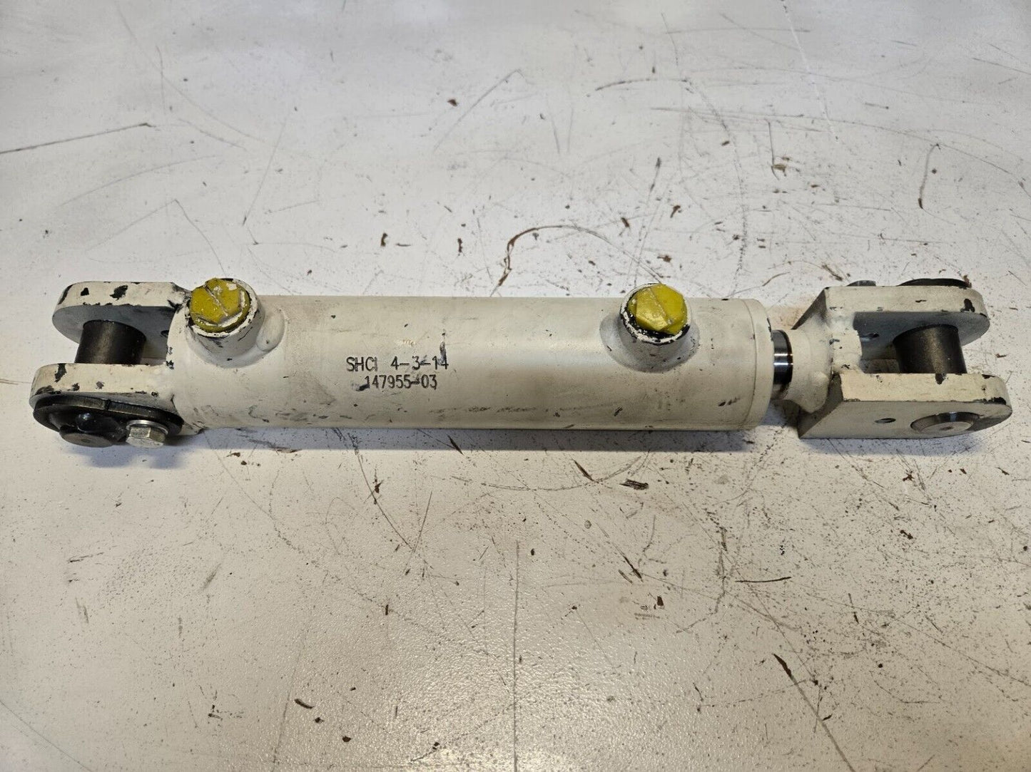 Hydraulic Cylinder SHCI 4-3-14 | 147955-03 | Scrapes and Paint Scuffs