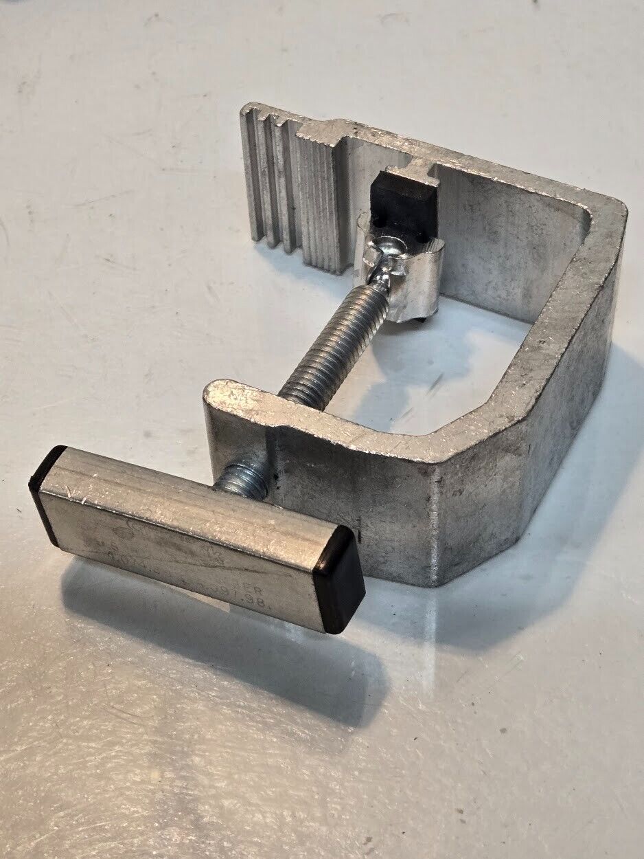6 Quantity of Tite Lok Tonneau Cover Clamps 4-1/8"x3-1/2"x1-1/2" (6 Quantity)