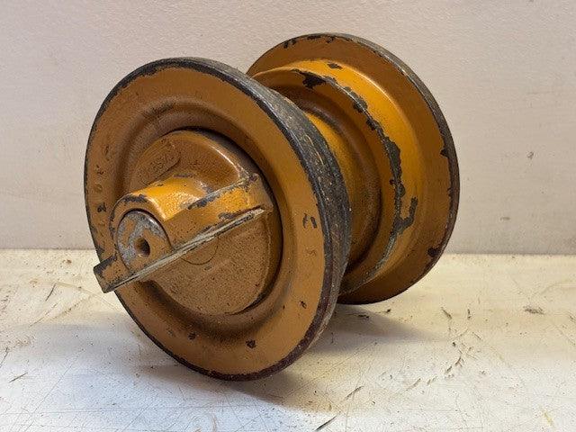 Case Bottom Track Roller 9" Length 8" Diameter | R36468 | L304