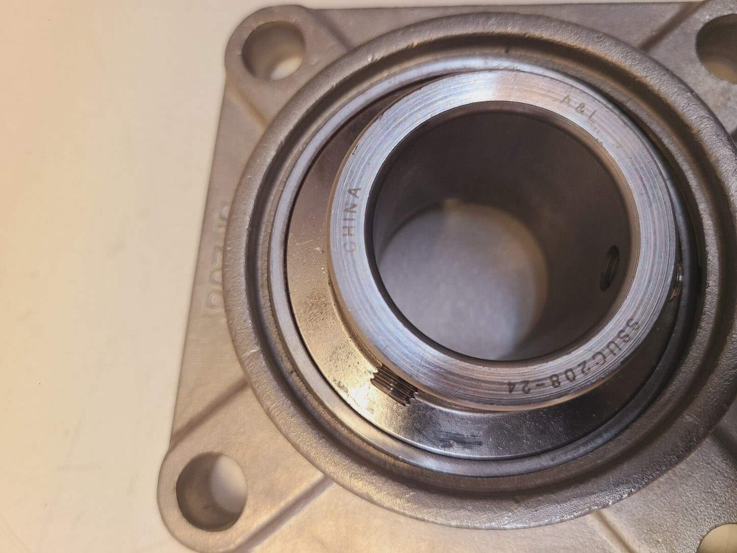 A&L  4-Bolt Flange Mounted Bearing SF208 | SSUC208-24