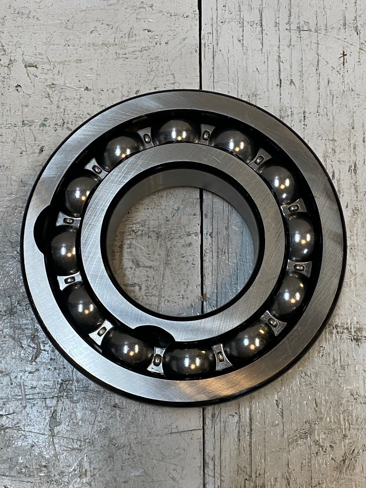 NTN BL321 Single Row Ball Bearing 105 mm  ID, 225 mm OD, 49 mm Width