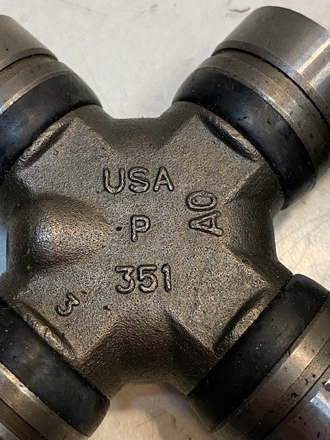 2 Quantity of Universal Joints 351 | 4-1/8" Wide 35mm End (2 Quantity)