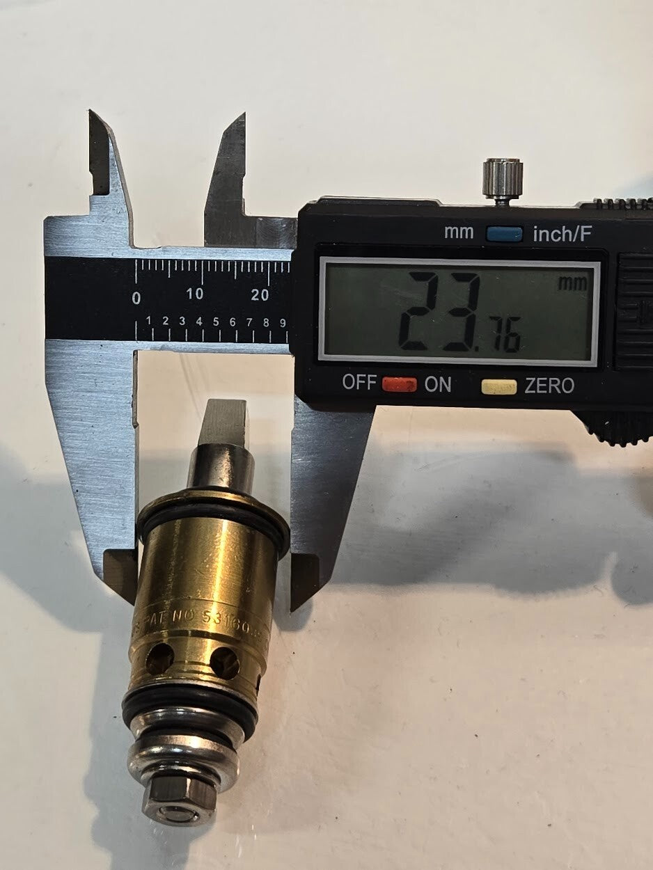 Quaturn LH Cartridge CHI-FAU-CO for Chicago Faucet Pat No. 5316039