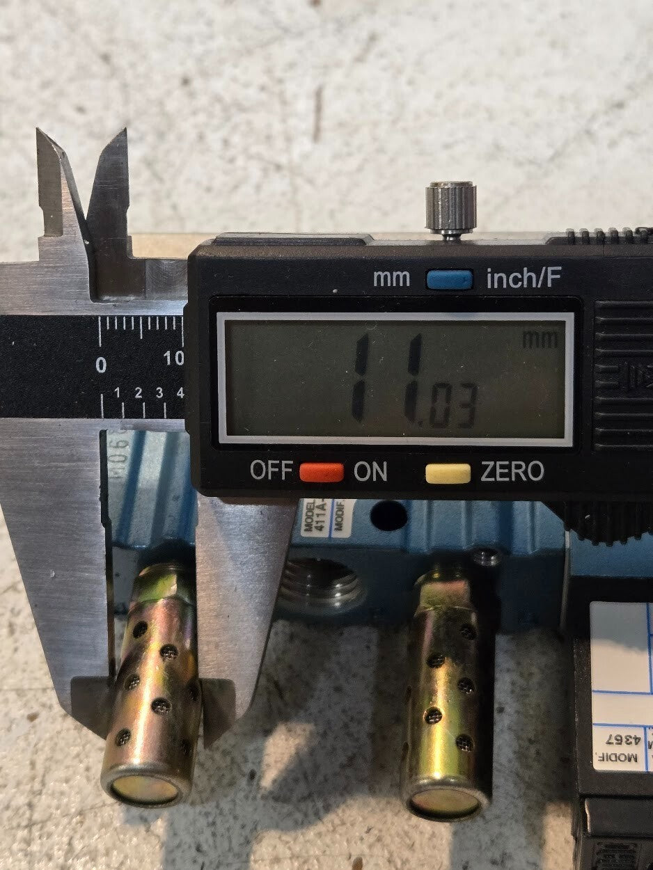 MAC Valves 411A-BOA-DM-DDAJ-1JM with Manifold Block and Solenoid DMB-DDAJ-1JM