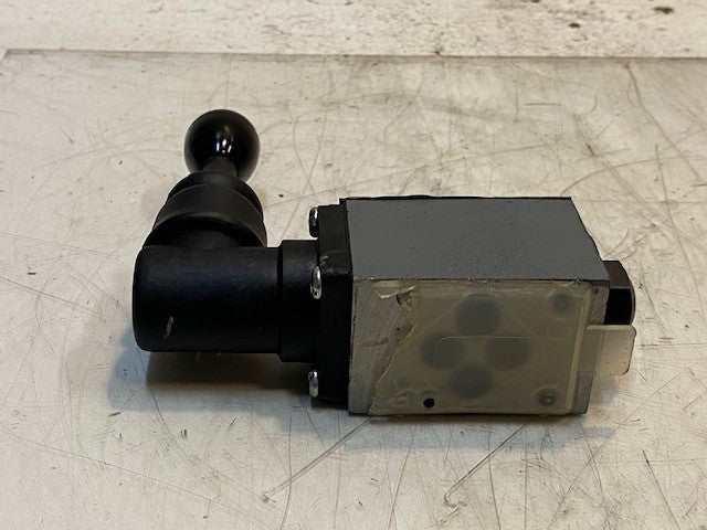 Manual Hydraulic Directional Control Valve  97351400-CV