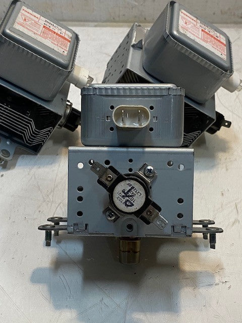 3 Quantity of Toshiba 2M248J(TU) 4019 11 31 Microwave Magnetrons (3 Quantity)