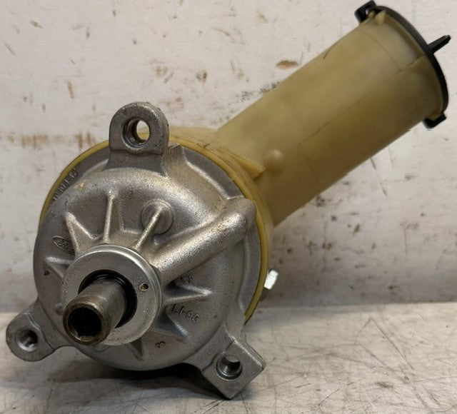 Remanufactured Power Steering Pump With Fluid Reservoir RF-D8AC-3D609-AB