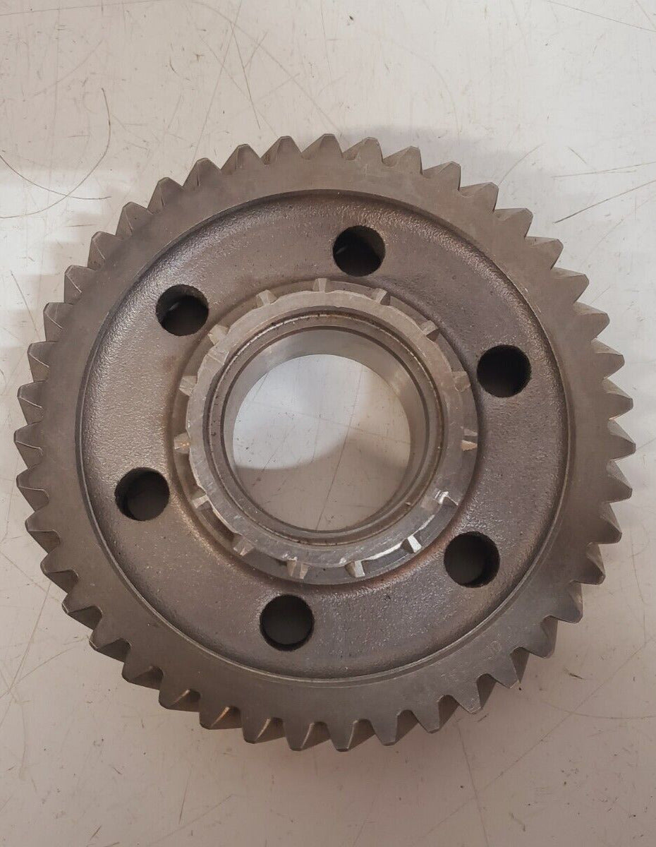 John Deere Transmission Intermediate Shaft Gear H135944 | Z12781