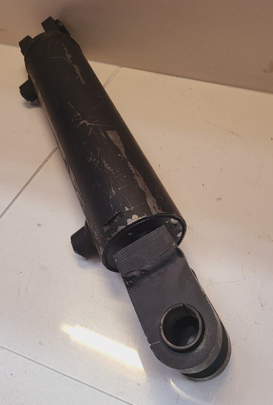Hydraulic Cylinder T80114N | 23 S1/2 3M B16 A/S105