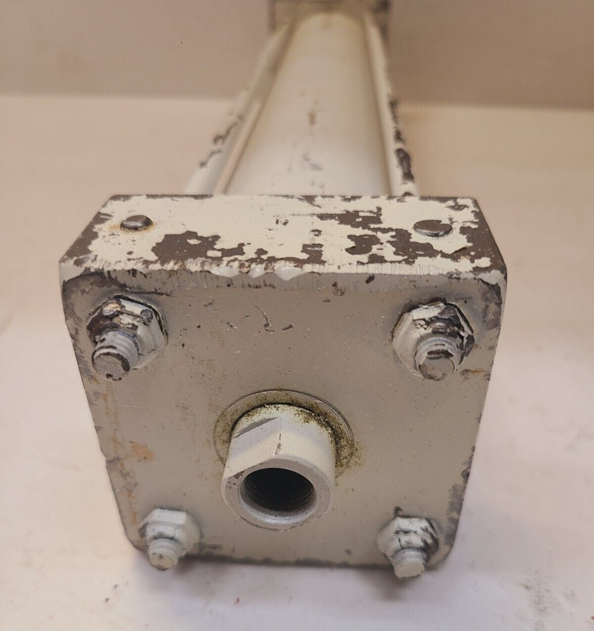 Hydraulic Cylinder Single 15-1/4" Long x 2-3/4" x 2-3/4"