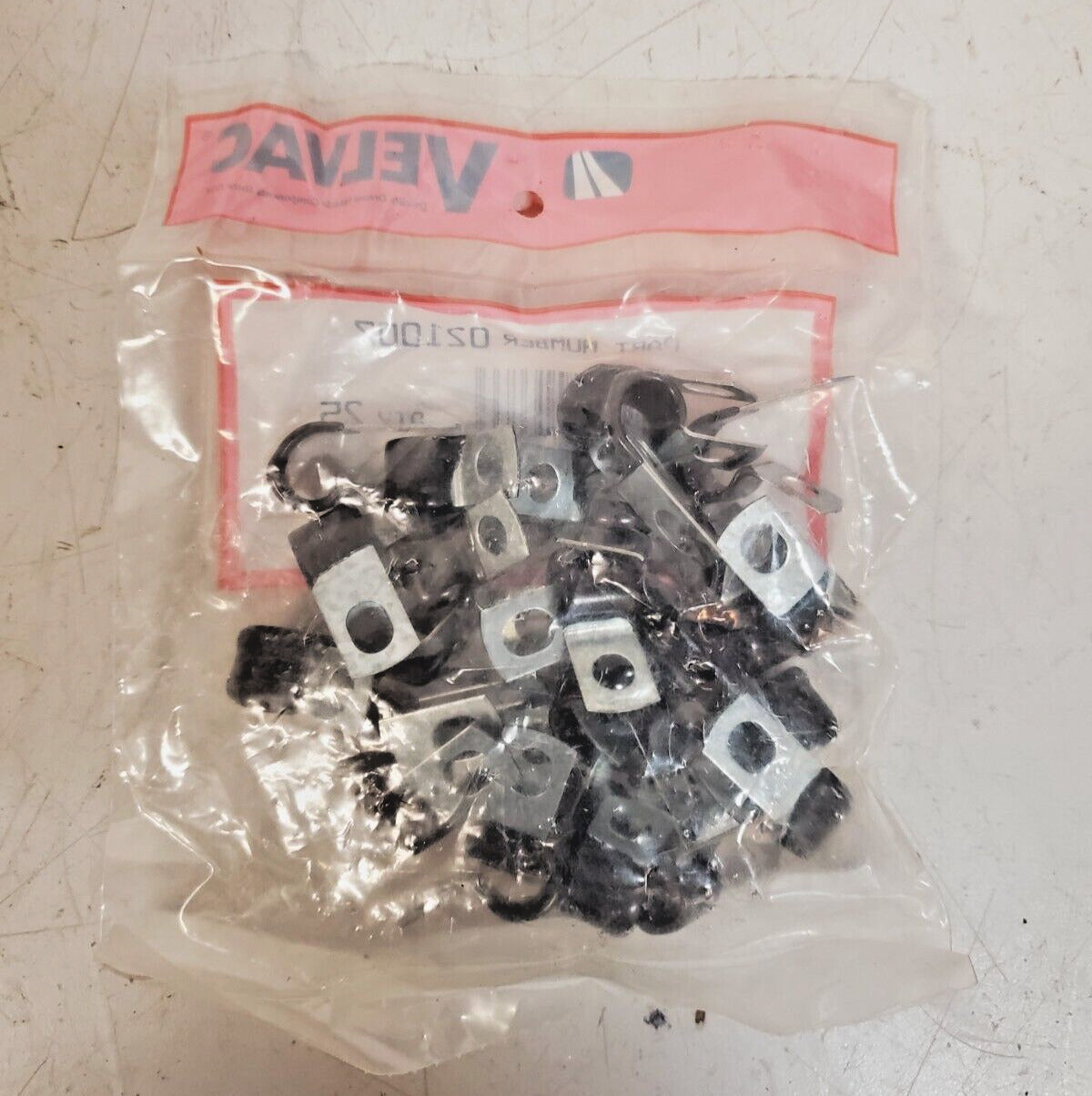 4 Packs of 25 Units of Velvac Tube Clips 021007 (100 Total Qty)