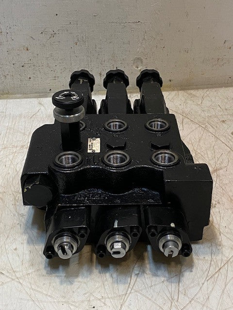 Sauer Danfoss Multi-Spool Hydraulic Directional Control Valve 345D RE191728