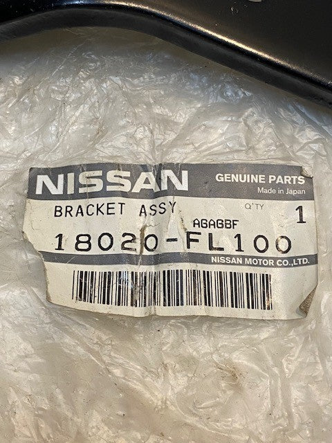 Nissan 18020-FL100 Accelerator Pedal Lever Bracket Gas Pedal Assembly Mount