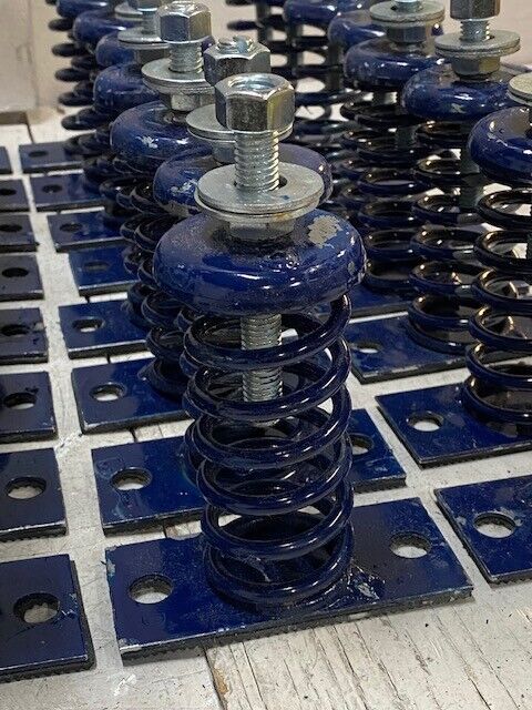 20 Lot of Free Standing Spring Mounts 6.5"x4.5"x2" Blue - (20 Quantity)