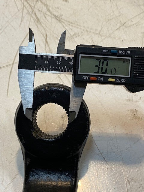 Drop Pitman Arm 18mm Bore 30mm Bore 9" Long 4" Drop