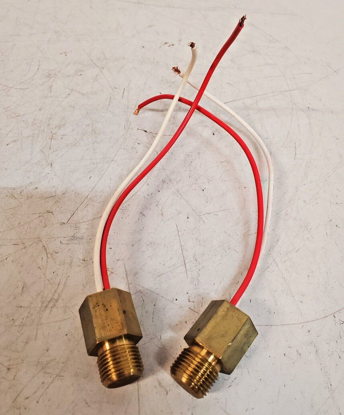 2 Quantity of Temperature Sensors (2 Qty)