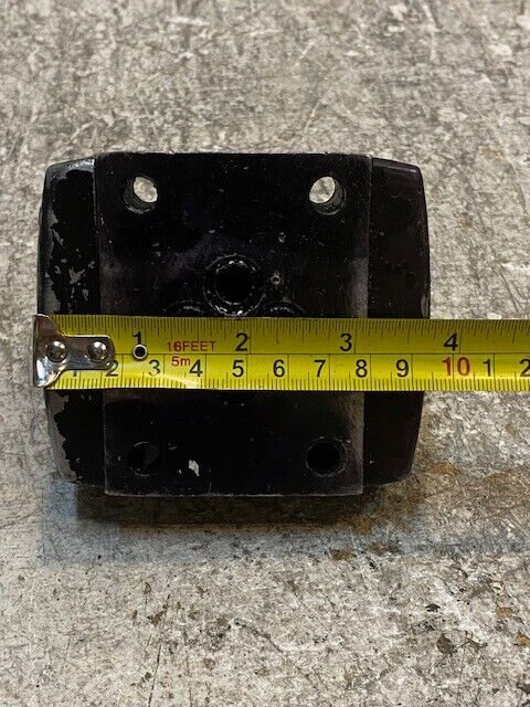 MOOG Pilot Valve 760C928 17mm ID 22mm Thread 3-6/8" L 3-1/4" W 3" H