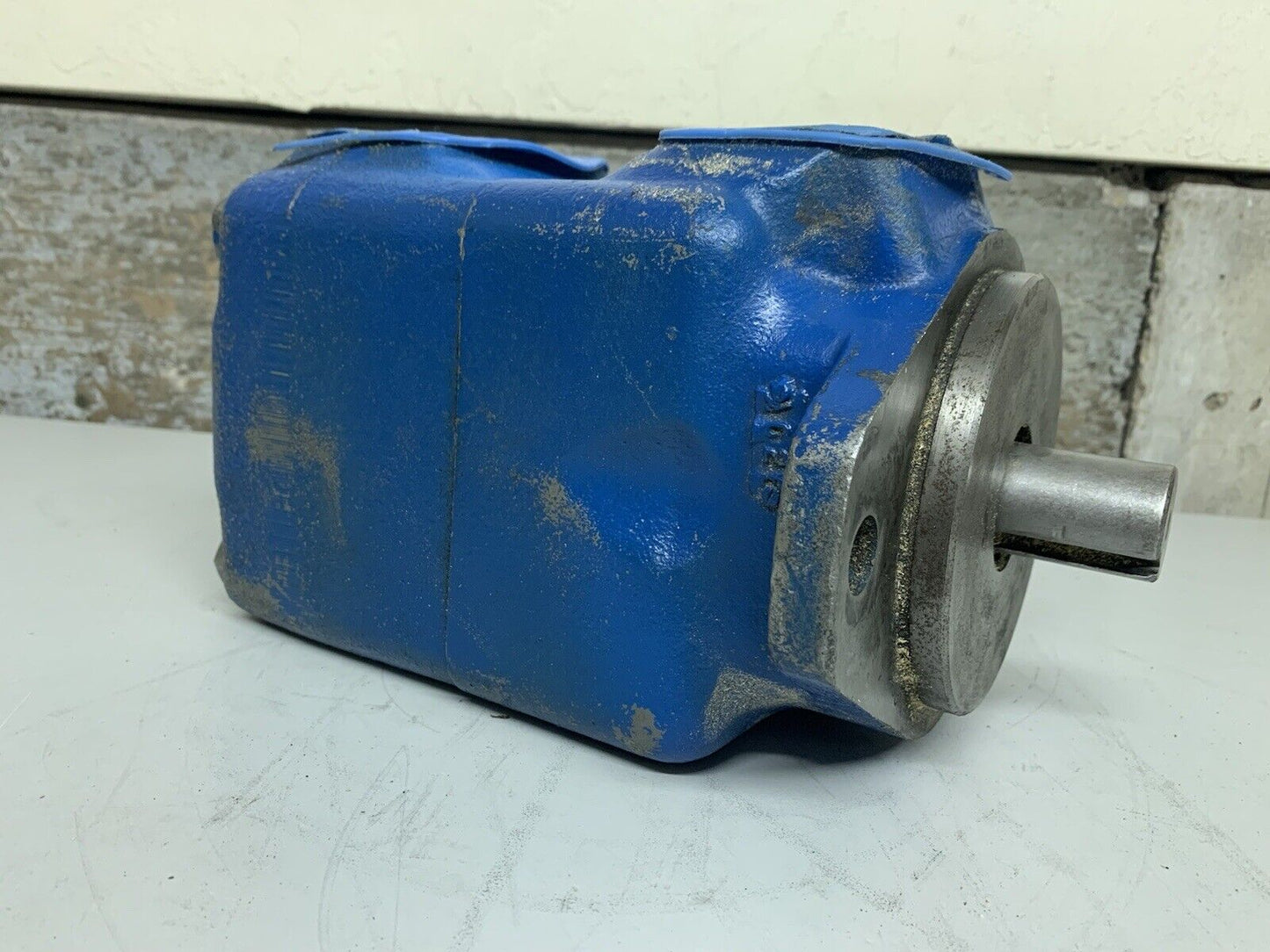 Vickers Hydraulic Vane Pump D-308814 L-2 | 040433