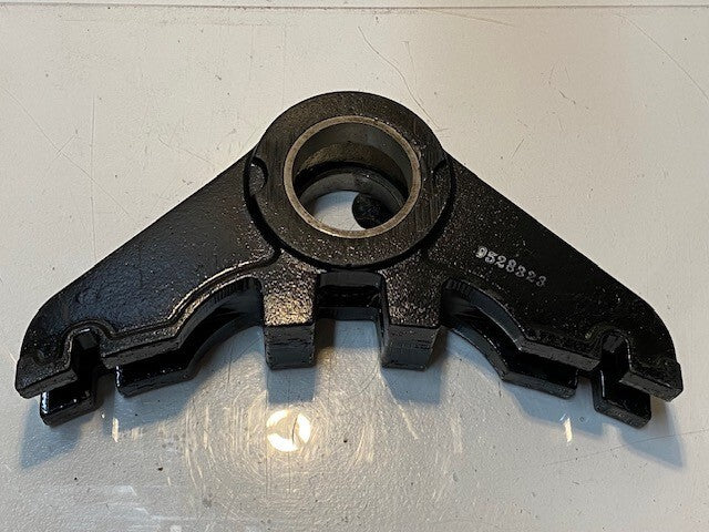 Axle Support Bracket 9528323 | 9528324 | 16" Wide 4" Deep 8" Tall 79mm Bore