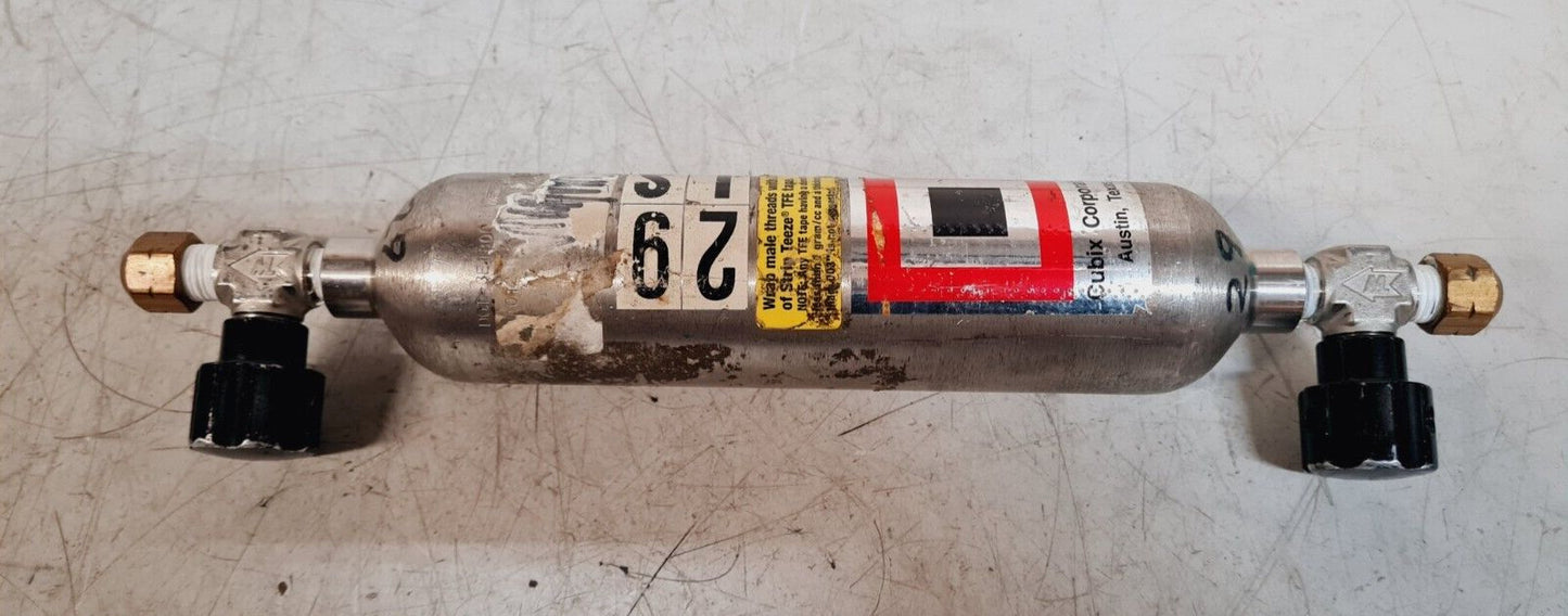 Whitey Sampling Cylinder 304L-HDF4-300CC | SS-14DKM4