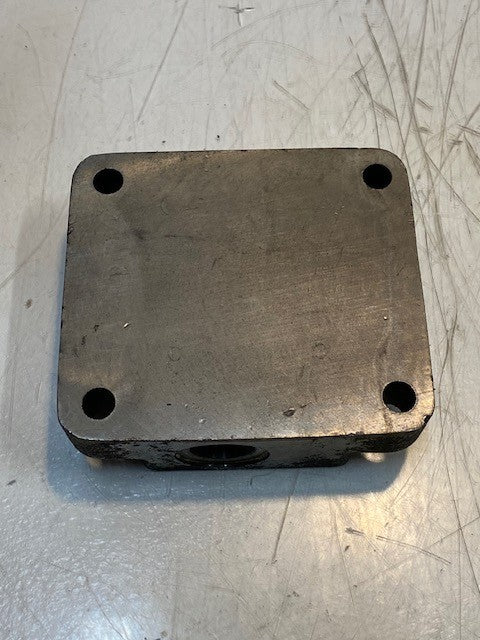 Vickers Hydraulic Valve Block Subplate 4-1/2" x 4" x 1-1/2" 17mm Bore