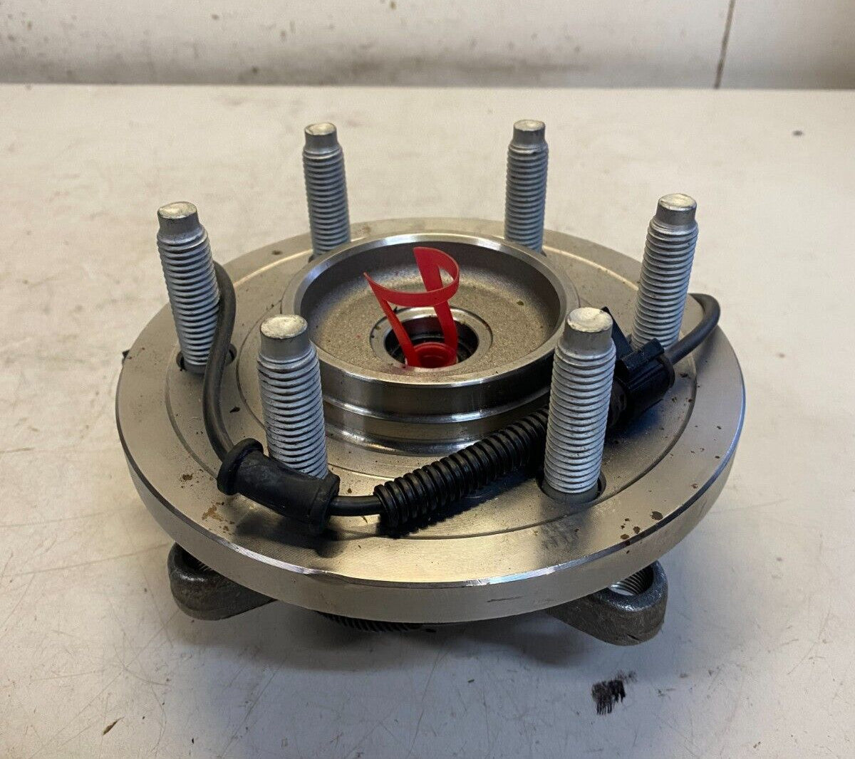 Moog Wheel Bearing And Hub Assembly 515119 | 6x135mm Bolt Pattern